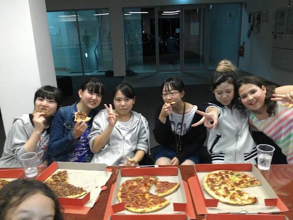 pizza girls